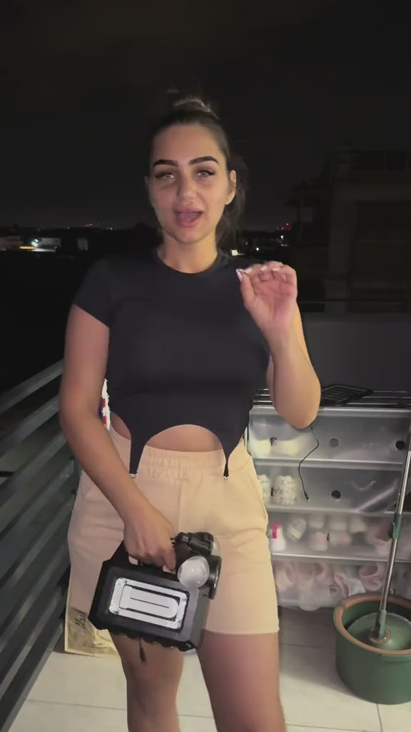 Kit Solar GDlite GD-8017 – Panou Solar, 3 Becuri LED, Radio FM, Bluetooth, MP3, Încărcare Telefon – Energie Oriunde!