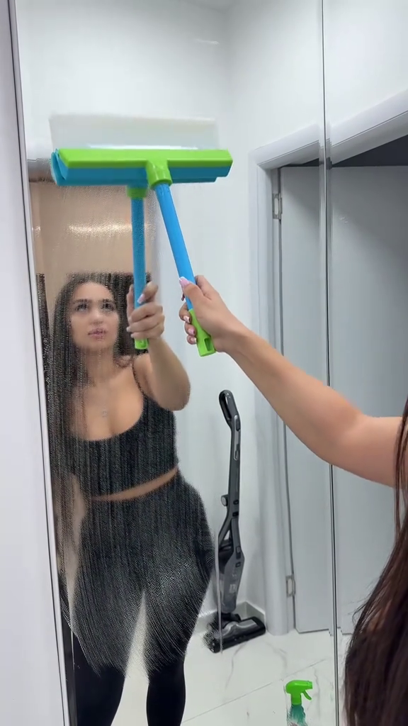 Racletă 3 în 1 pentru Geamuri din Silicon Reciclabil, cu Lamă Rotativă și Lavetă din Microfibră