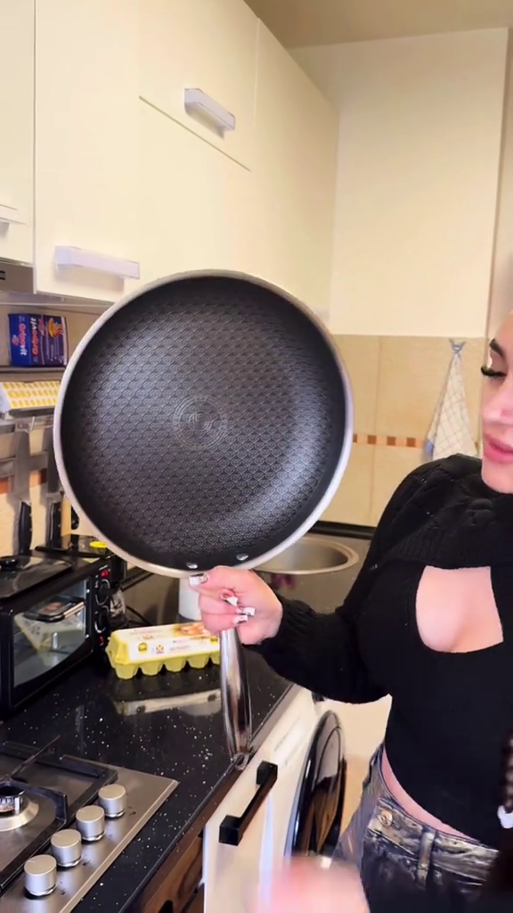 Tigaie Hibrid 30 cm ZÂNA CASEI, suprafață diamantată antiaderentă