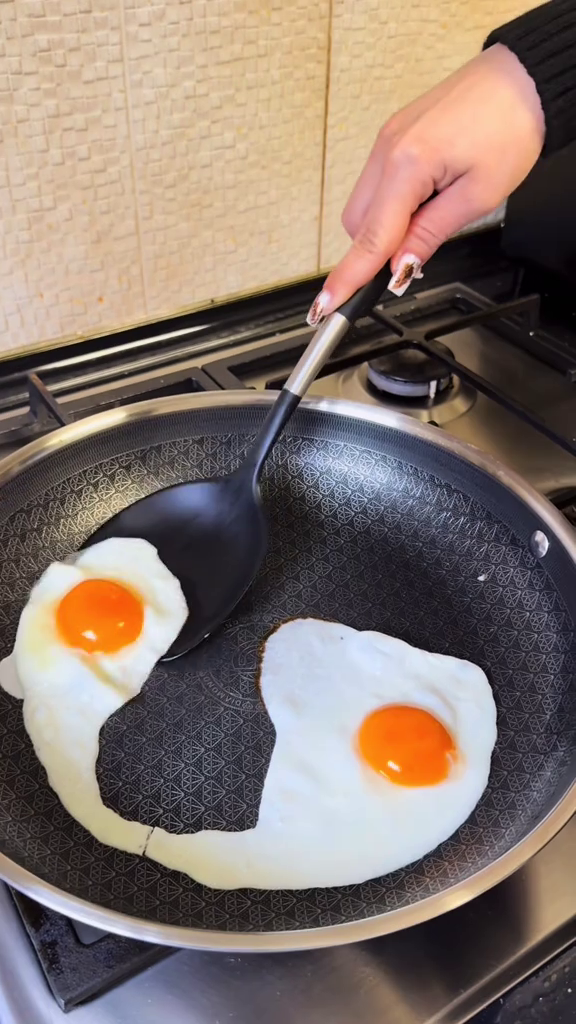 Tigaie Hibrid 30 cm ZÂNA CASEI, suprafață diamantată antiaderentă