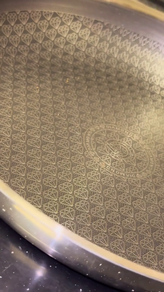 Tigaie Hibrid 30 cm ZÂNA CASEI, suprafață diamantată antiaderentă