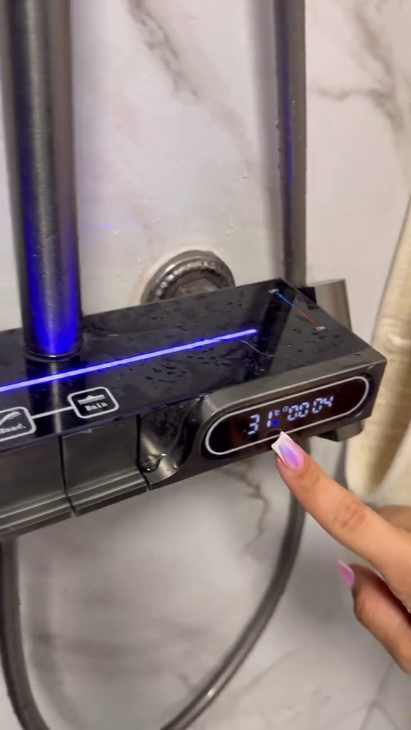 Coloană de Duș Premium – Ploaie Relaxantă, Termostat Inteligent, LED, Rotire 360°, 4 Jeturi de Apă